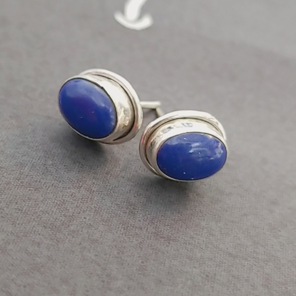 Lapis lazuli stud earrings. - Picture 2 of 5